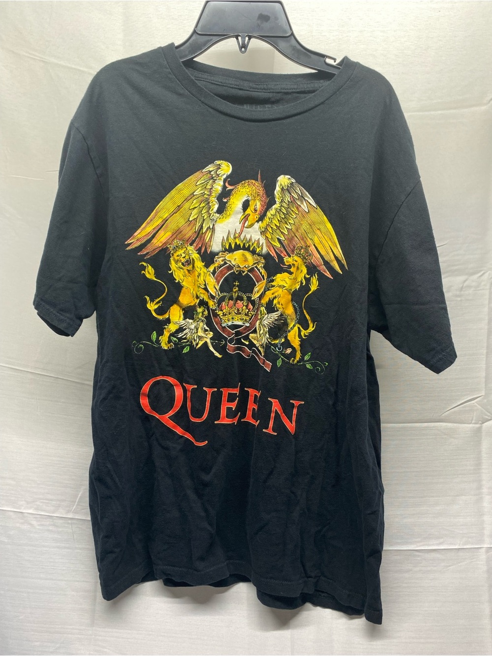 QUEEN Graphic Short Sleeve Tee in Black with Yellow Crest